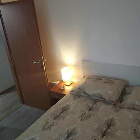 פודגוריצה Apartment Dora מראה חיצוני תמונה